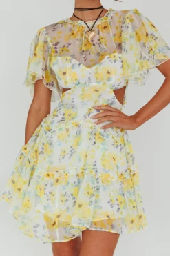 Tres Chic Flutter Sleeve Cut-Out Dress Floral Yellow -Cheap Dress Store 63395J04 20YELLOW 4