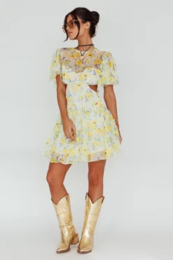 Tres Chic Flutter Sleeve Cut-Out Dress Floral Yellow -Cheap Dress Store 63395J04 20YELLOW 6