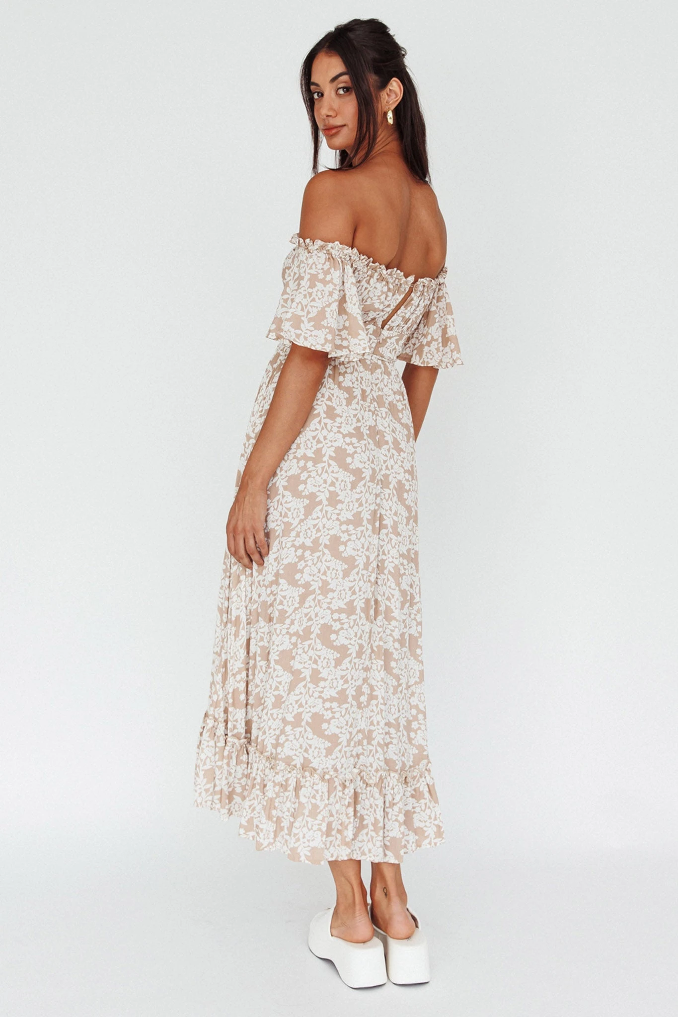 Voyager Off-Shoulder Bell Sleeve Midi Dress Floral Blush 4 Voyager Off-Shoulder Bell Sleeve Midi Dress Floral Blush - Image 4