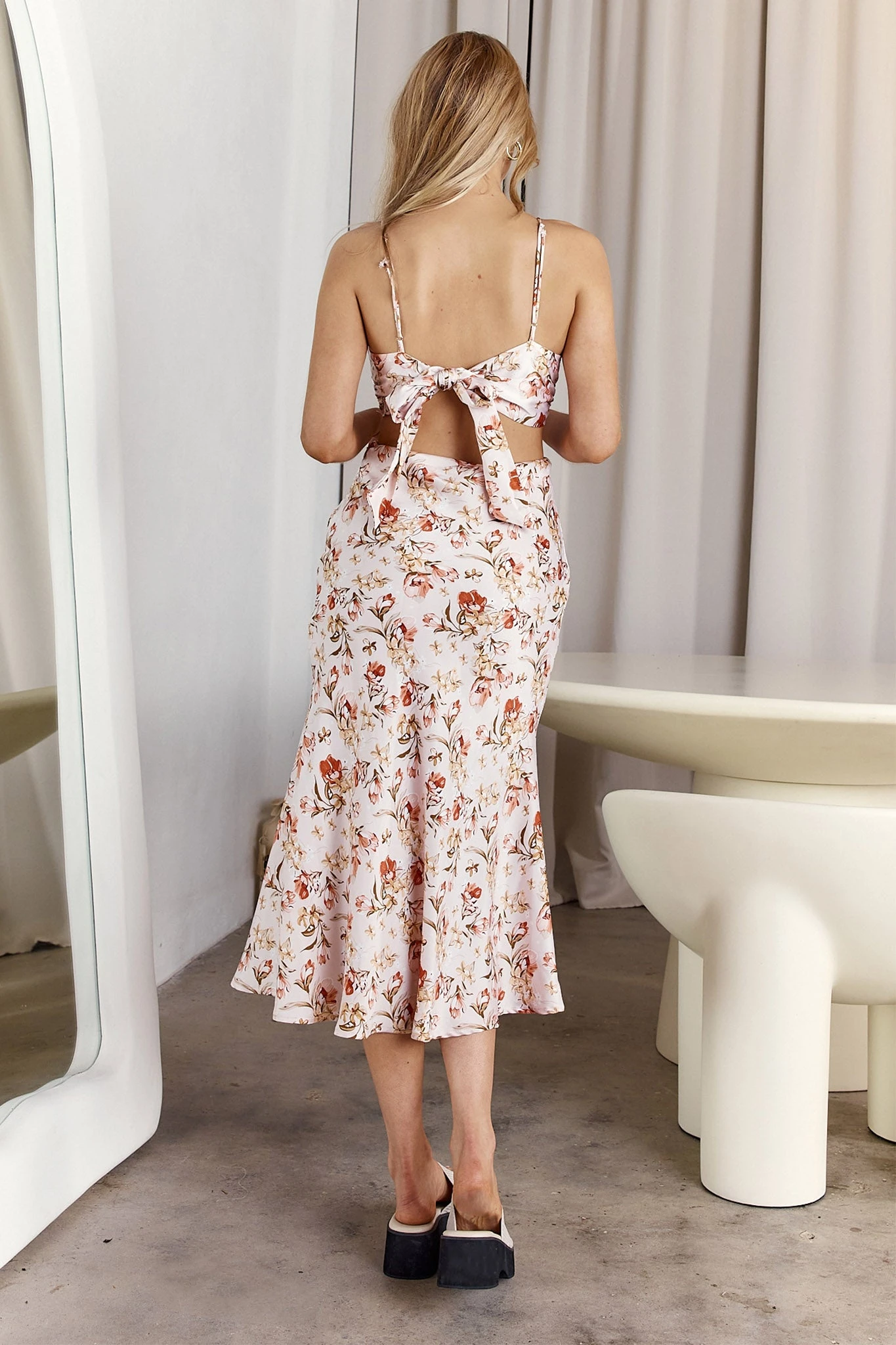 Cariba Cut-Out Waist Midi Dress Floral Blush 2 Cariba Cut-Out Waist Midi Dress Floral Blush - Image 2