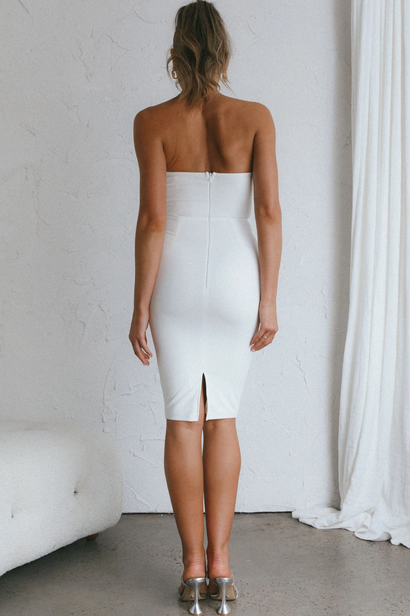 Pernille Strapless Ruched Knee Length Dress White 7 Pernille Strapless Ruched Knee Length Dress White - Image 7
